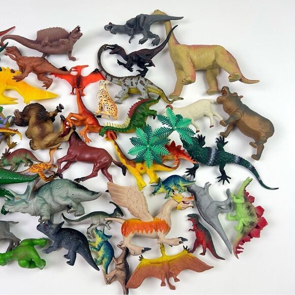 Jurassic World Dinosaur Toys Lot Plastic Resin - Picture 5 of 9